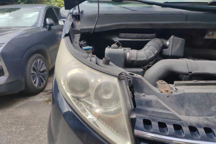 Used JAC Refine M5 2012 2.0T Gasoline Manual Business Edition Right Front Headlight