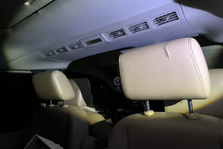 Used JAC Refine M5 2012 1.9T Diesel Manual Business Edition Headliner