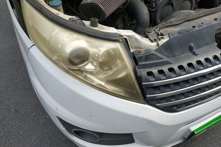Used JAC Refine M5 2012 2.0T Gasoline Manual Business Edition Right Front Headlight