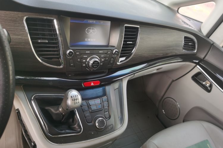 Used JAC Refine M5 2013 2.0T Gasoline Manual Business Edition Audio And AC Panel