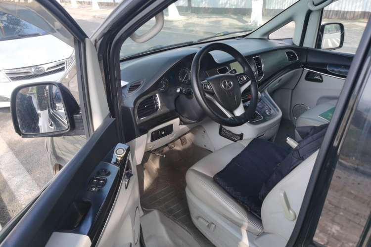 Used JAC Refine M5 2013 2.0T Gasoline Manual Business Edition Driver Seat