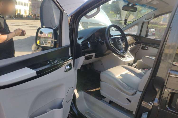 Used JAC Refine M5 2013 2.0T Gasoline Manual Business Edition Driver Seat