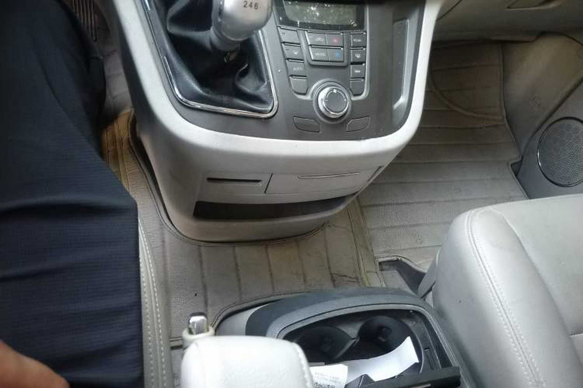 Used JAC Refine M5 2013 2.0T Gasoline Manual Business Edition Gear Lever