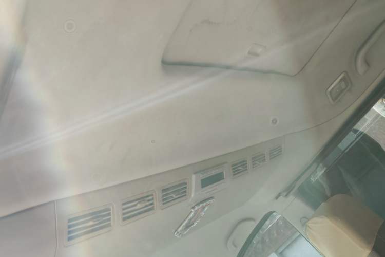 Used JAC Refine M5 2013 2.0T Gasoline Manual Business Edition Headliner