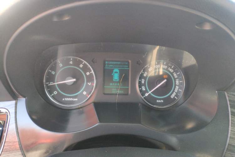 Used JAC Refine M5 2013 2.0T Gasoline Manual Business Edition Instrument Cluster