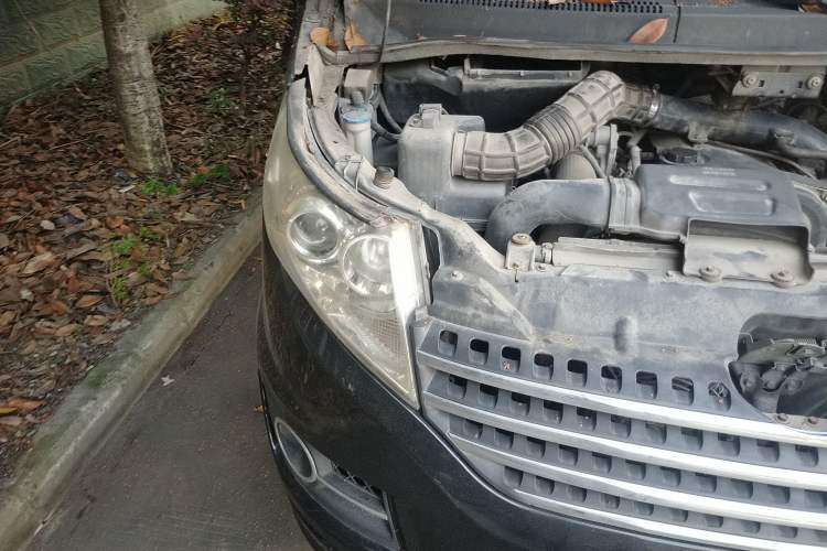 Used JAC Refine M5 2013 2.0T Gasoline Manual Business Edition Right Front Headlight