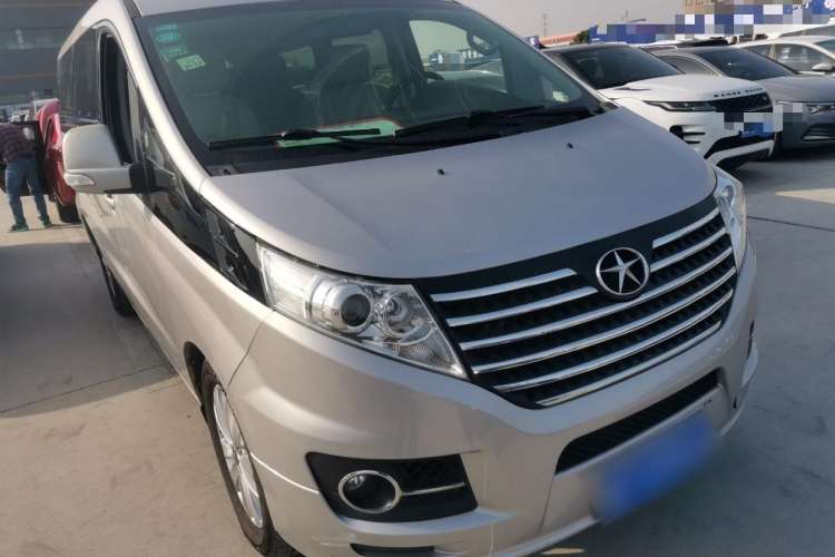 Used JAC Refine M5 2013 2.0T Gasoline Manual Business Edition Front Right 45 Deg