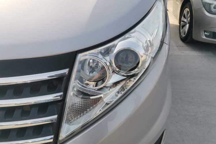 Used JAC Refine M5 2013 2.0T Gasoline Manual Business Edition Left Front Headlight