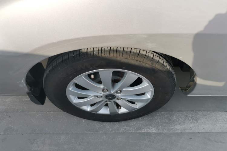 Used JAC Refine M5 2013 2.0T Gasoline Manual Business Edition Right Rear Wheel Hub
