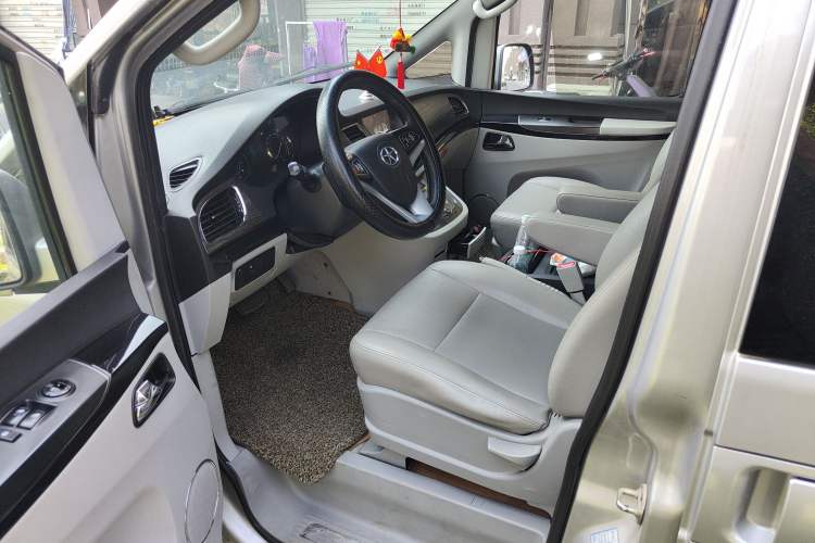 Used JAC Refine M5 2013 2.0T Gasoline Automatic Business Edition Driver Seat