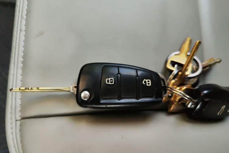 Used JAC Refine M5 2013 2.0T Gasoline Automatic Business Edition Vehicle Key