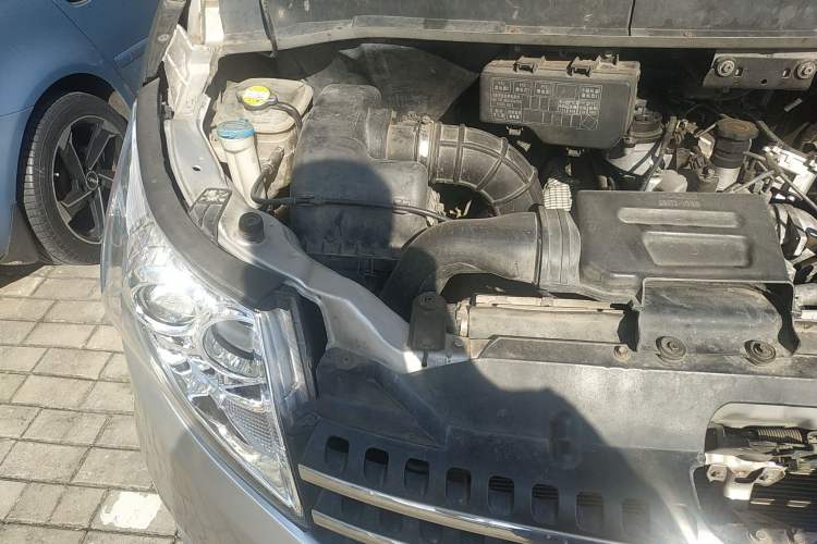 Used JAC Refine M5 2014 1.9T Diesel Manual Business Edition Engine Bay Right