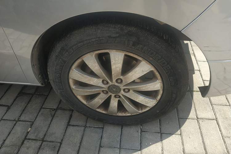Used JAC Refine M5 2014 1.9T Diesel Manual Business Edition Right Front Wheel Hub