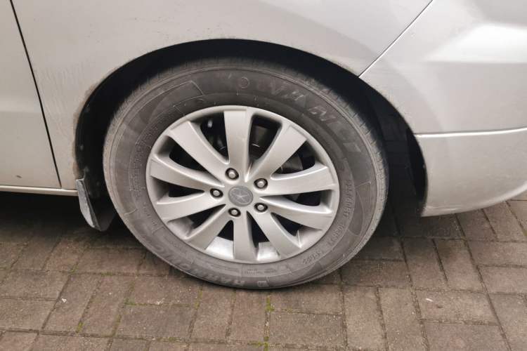 Used JAC Refine M5 2014 1.9T Diesel Manual Business Edition Right Front Wheel Hub