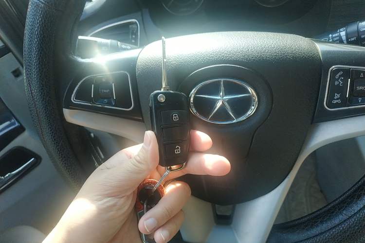 Used JAC Refine M5 2014 1.9T Diesel Manual Business Edition Vehicle Key