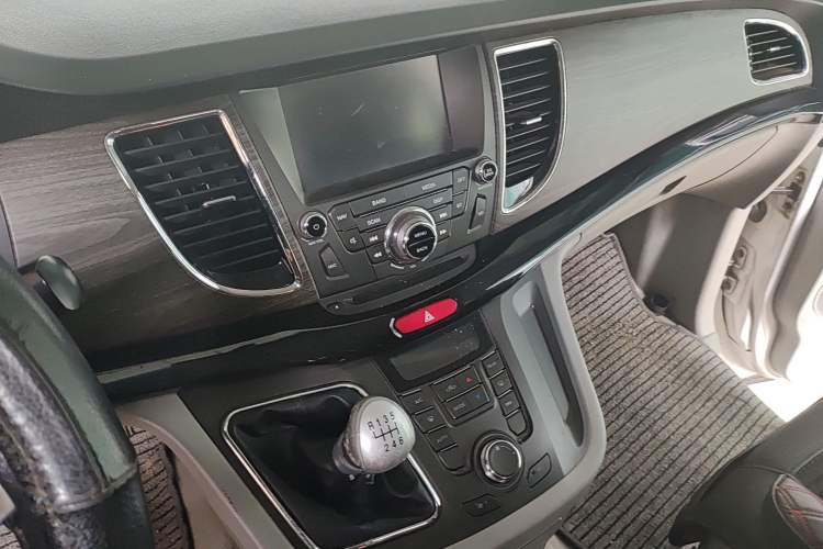 Used JAC Refine M5 2014 1.9T Diesel Manual Business Edition Audio And AC Panel