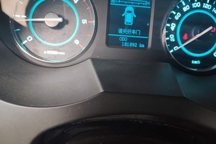 Used JAC Refine M5 2014 1.9T Diesel Manual Business Edition Odometer Close Up