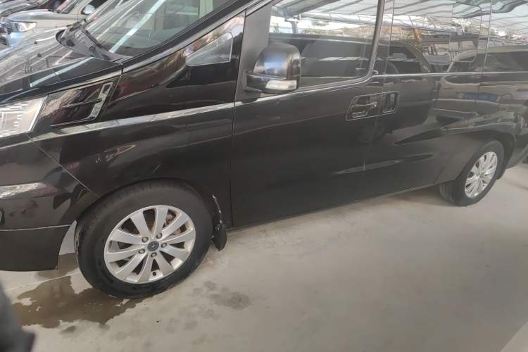 Used JAC Refine M5 2016 2.0T Gasoline Automatic Business Edition Exterior 5