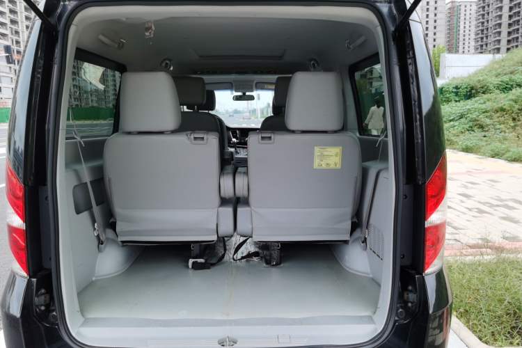 Used JAC Refine M5 2016 2.0T Gasoline Automatic Business Edition Interior 4