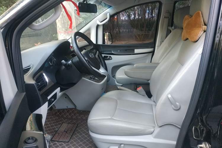 Used JAC Refine M5 2016 2.0T Gasoline Automatic Business Edition Left Front Seat