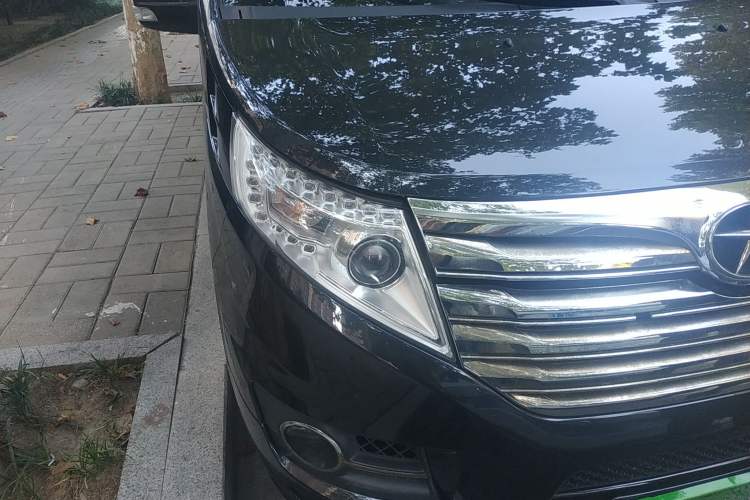 Used JAC Refine M5 2016 2.0T Gasoline Automatic Business Edition Right Front Headlight