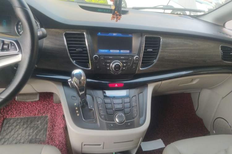 Used JAC Refine M5 2016 2.0T Gasoline Automatic Business Edition Audio And AC Panel