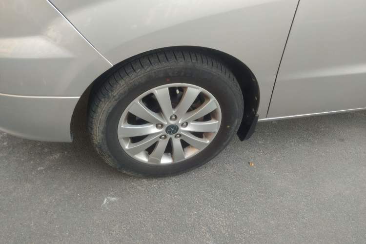 Used JAC Refine M5 2016 2.0T Gasoline Automatic Business Edition Left Front Wheel Hub