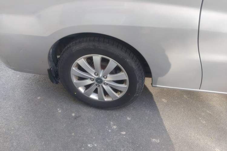 Used JAC Refine M5 2016 2.0T Gasoline Automatic Business Edition Right Rear Wheel Hub