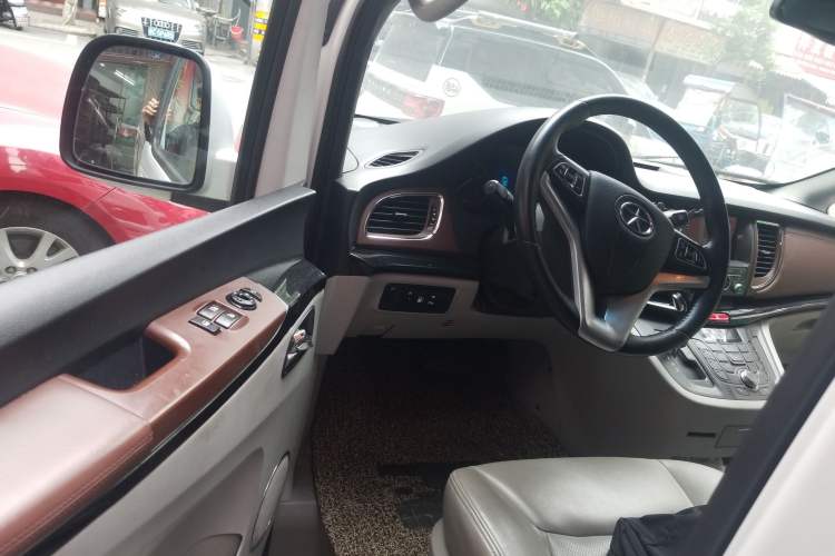 Used JAC Refine M5 2016 2.0T Gasoline Automatic Business Edition Driver Seat
