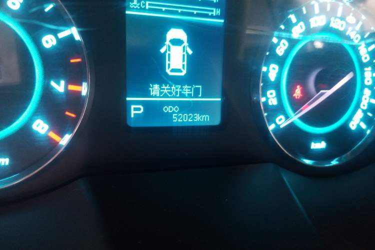 Used JAC Refine M5 2016 2.0T Gasoline Automatic Business Edition Odometer Close Up