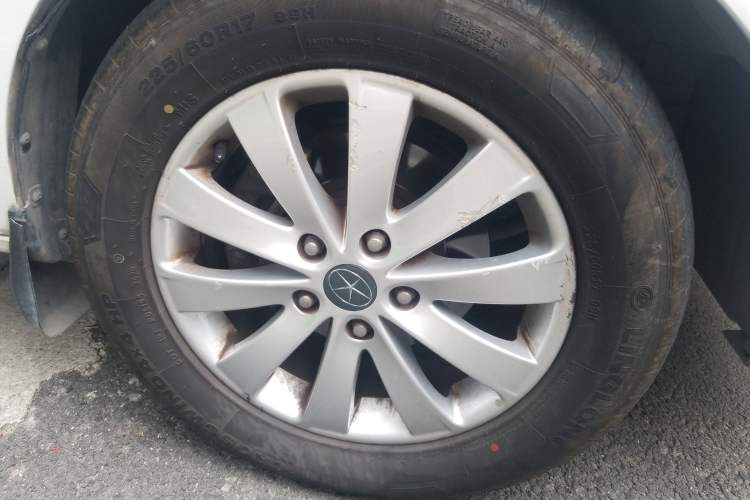 Used JAC Refine M5 2016 2.0T Gasoline Automatic Business Edition Right Front Wheel Hub