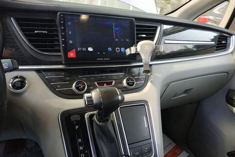 Used JAC Refine M6 2018 2.0T Prestige Version Audio And AC Panel