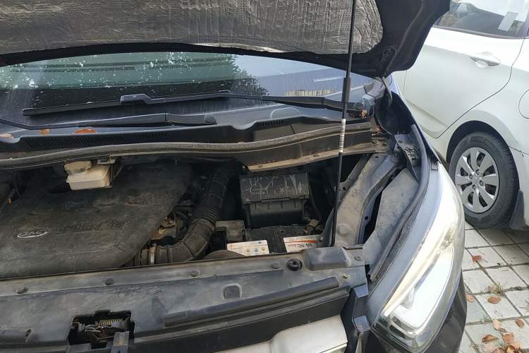 Used JAC Refine M6 2018 2.0T Prestige Version Engine Bay Left