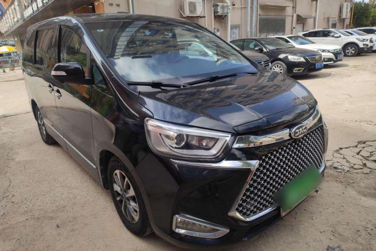 Used JAC Refine M6 2018 2.0T Prestige Version Front Right 45 Deg