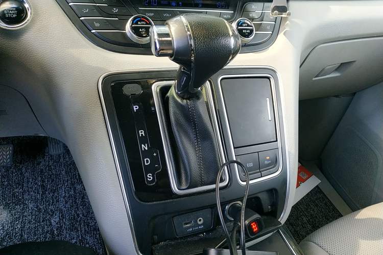 Used JAC Refine M6 2018 2.0T Prestige Version Gear Lever