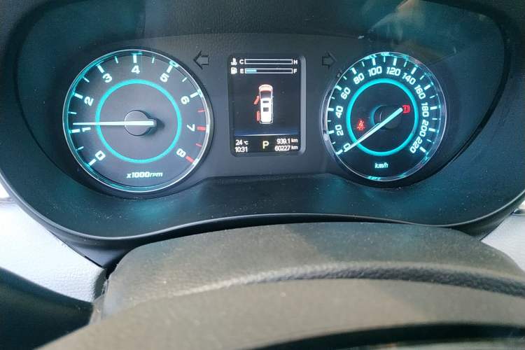 Used JAC Refine M6 2018 2.0T Prestige Version Odometer Close Up