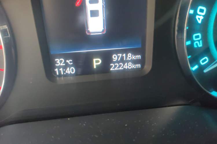 Used JAC Refine M6 2018 2.0T Prestige Version Odometer Close Up