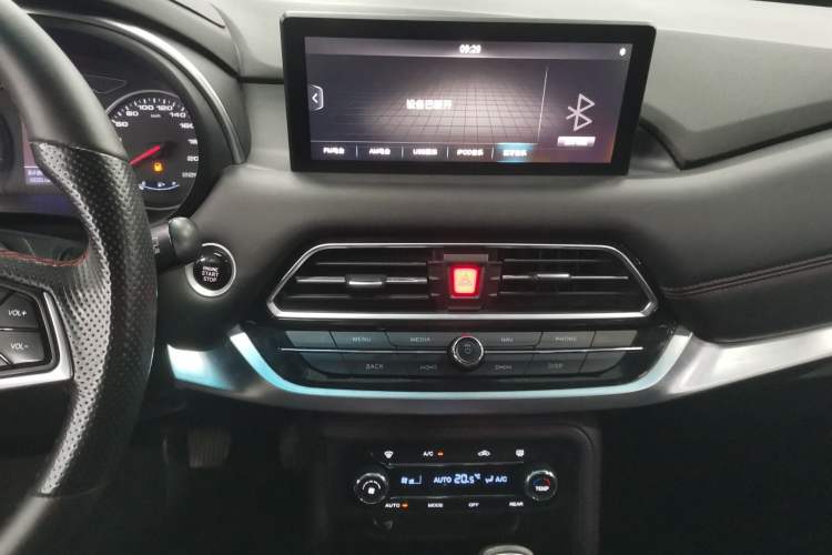 Used JAC Refine R3 2018 1.6L CVT Luxury Smart Model Audio And AC Panel