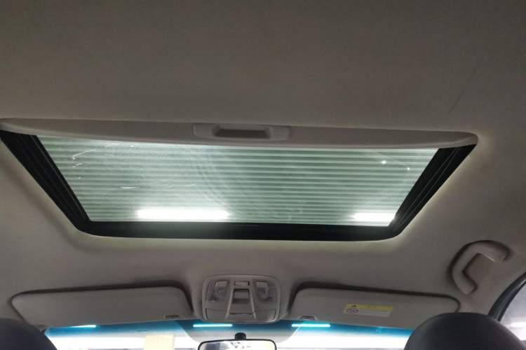 Used JAC Refine R3 2018 1.6L CVT Luxury Smart Model Headliner