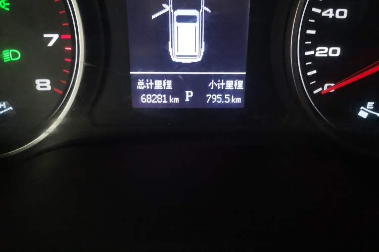Used JAC Refine R3 2018 1.6L CVT Luxury Smart Model Odometer Close Up