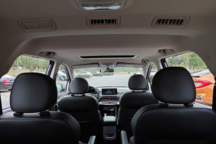 Used JAC Refine R3 2018 1.6L Manual Luxury Smart Model Headliner