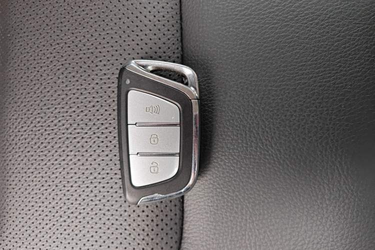 Used JAC Refine R3 2018 1.6L Manual Luxury Smart Model Vehicle Key