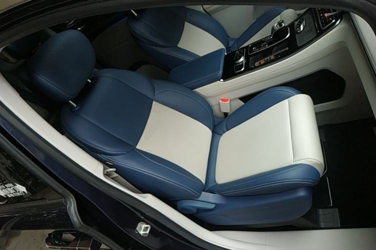 Used JAC Refine RF8 2024 Zhiling Edition 2.0T Flagship Model Right Front Seat
