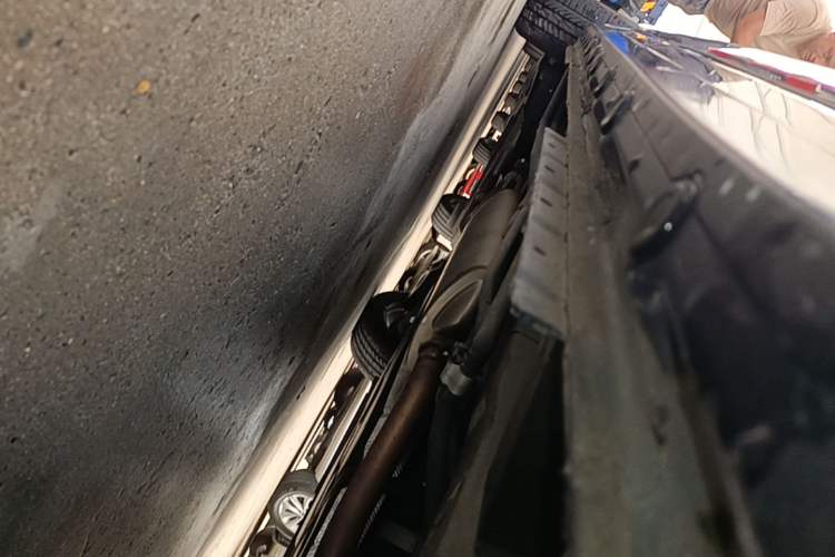 Used JAC Refine RF8 2024 Zhiling Edition 2.0T Prestige Model Right Side Sill