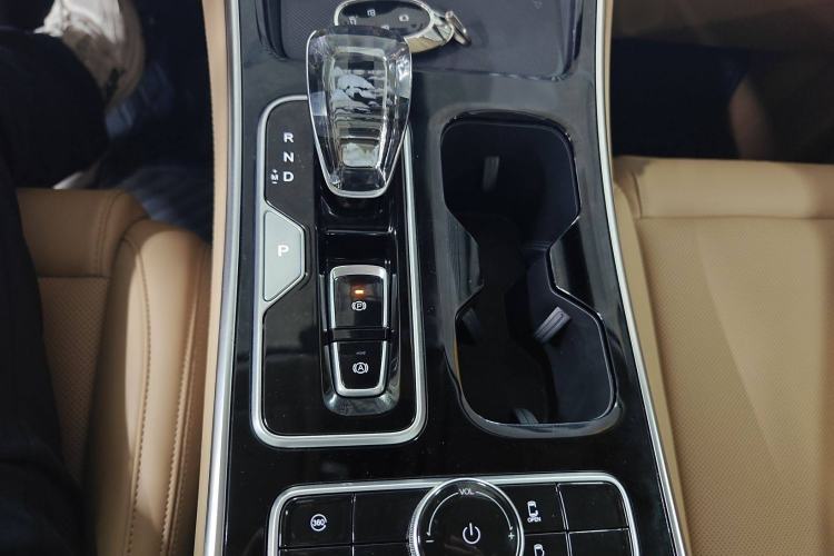 Used JAC Refine RF8 2024 Zhiling Edition 2.0T Prestige Model Gear Lever