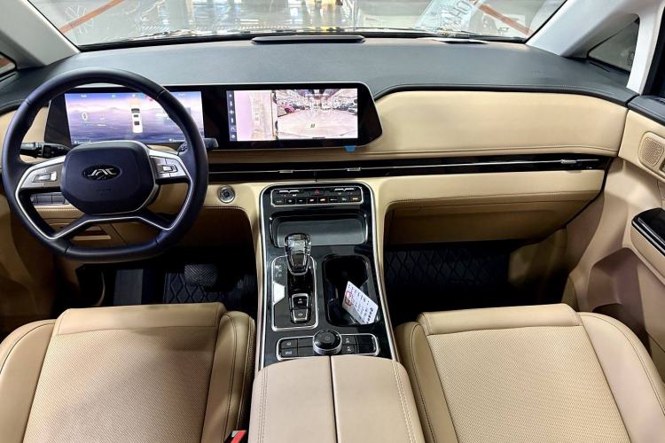 Used JAC Refine RF8 2024 Zhiling Edition 2.0T Prestige Model Interior 2