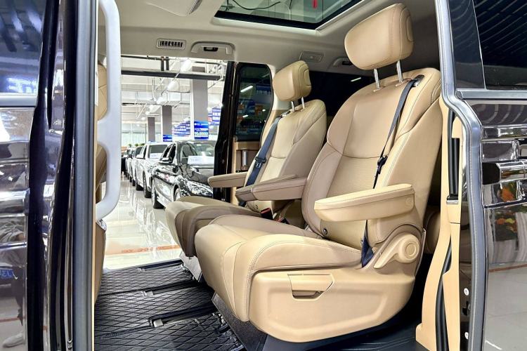 Used JAC Refine RF8 2024 Zhiling Edition 2.0T Prestige Model Interior 4