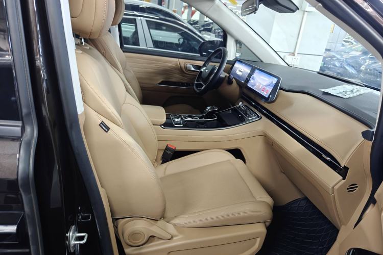 Used JAC Refine RF8 2024 Zhiling Edition 2.0T Prestige Model Right Front Seat
