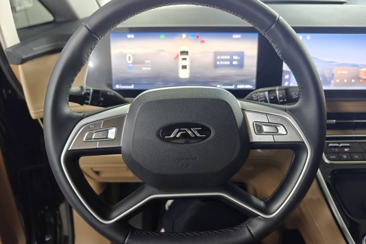 Used JAC Refine RF8 2024 Zhiling Edition 2.0T Prestige Model Steering Wheel