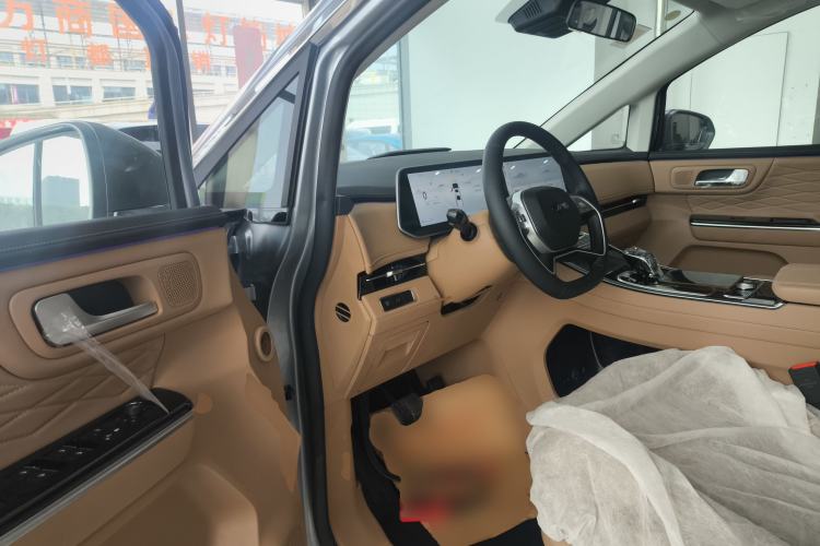 Used JAC Refine RF8 2024 Zhiling Edition 2.0T Flagship Model Driver Seat
